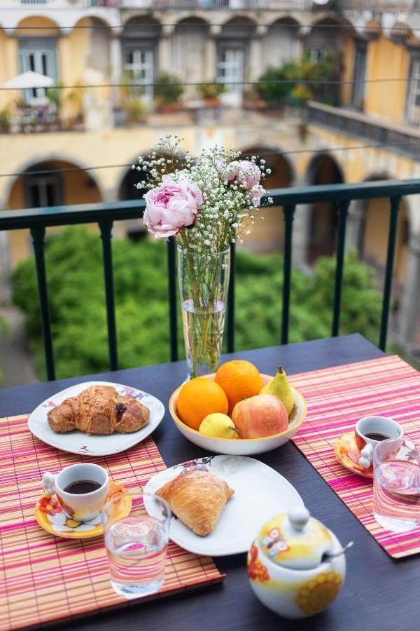 Cloistervista Apartment Napoli Bagian luar foto