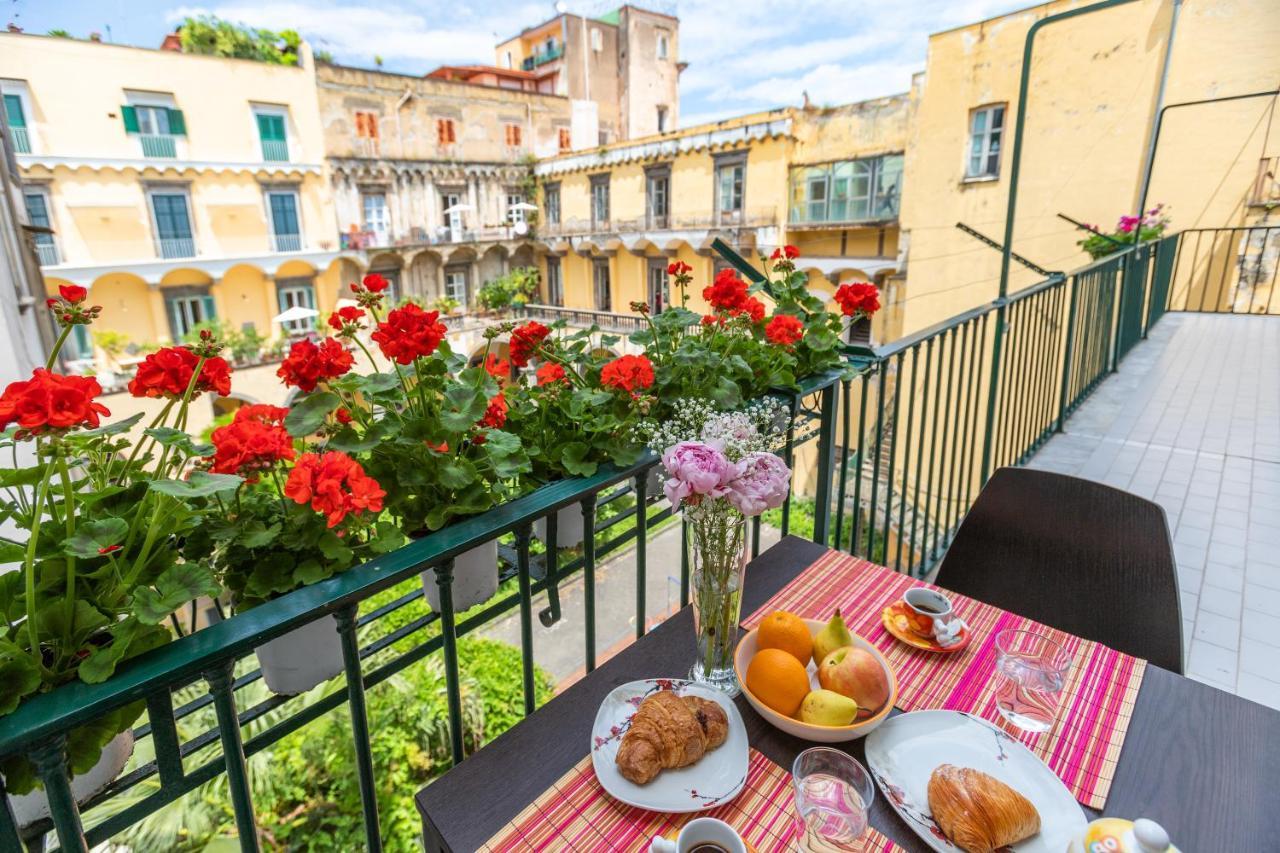 Cloistervista Apartment Napoli Bagian luar foto