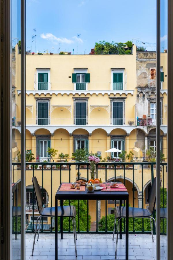 Cloistervista Apartment Napoli Bagian luar foto